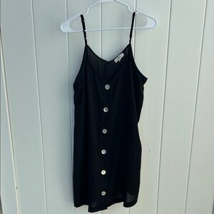 Entro
Little black dress❤️
Size Large